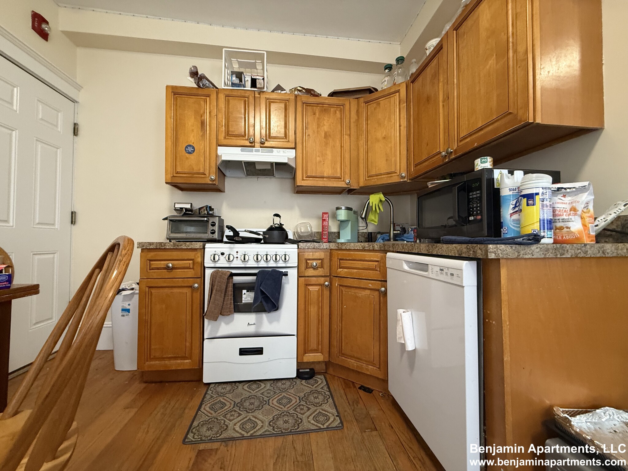 4 bed, 2 bath apartment for rent at 887 Huntington Ave Unit 5F, Mission Hill — photo 7 of 11