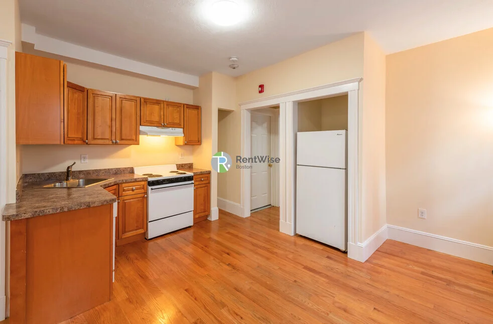 Studio bed, 1 bath apartment for rent at 887 Huntington Ave Unit G-1, Mission Hill — photo 2 of 16