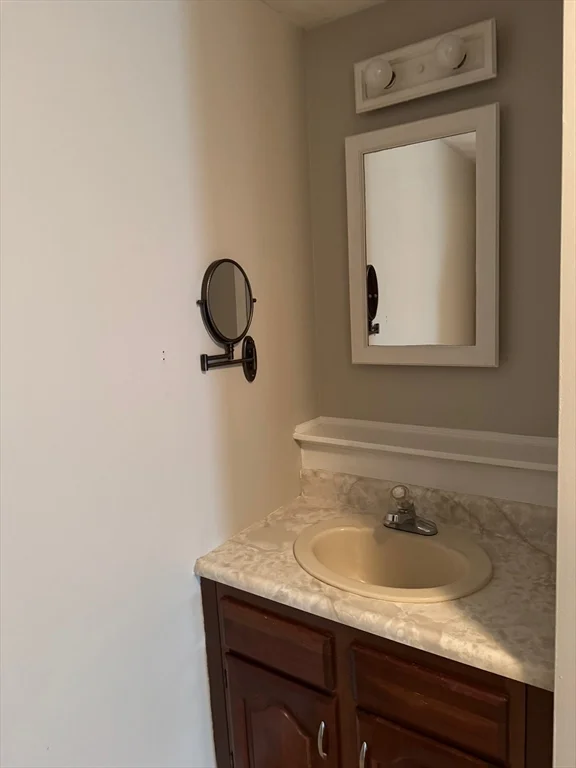 2 bed, 1 bath apartment for rent at 887 Wellman Ave Unit 887, Chelmsford — photo 12 of 17