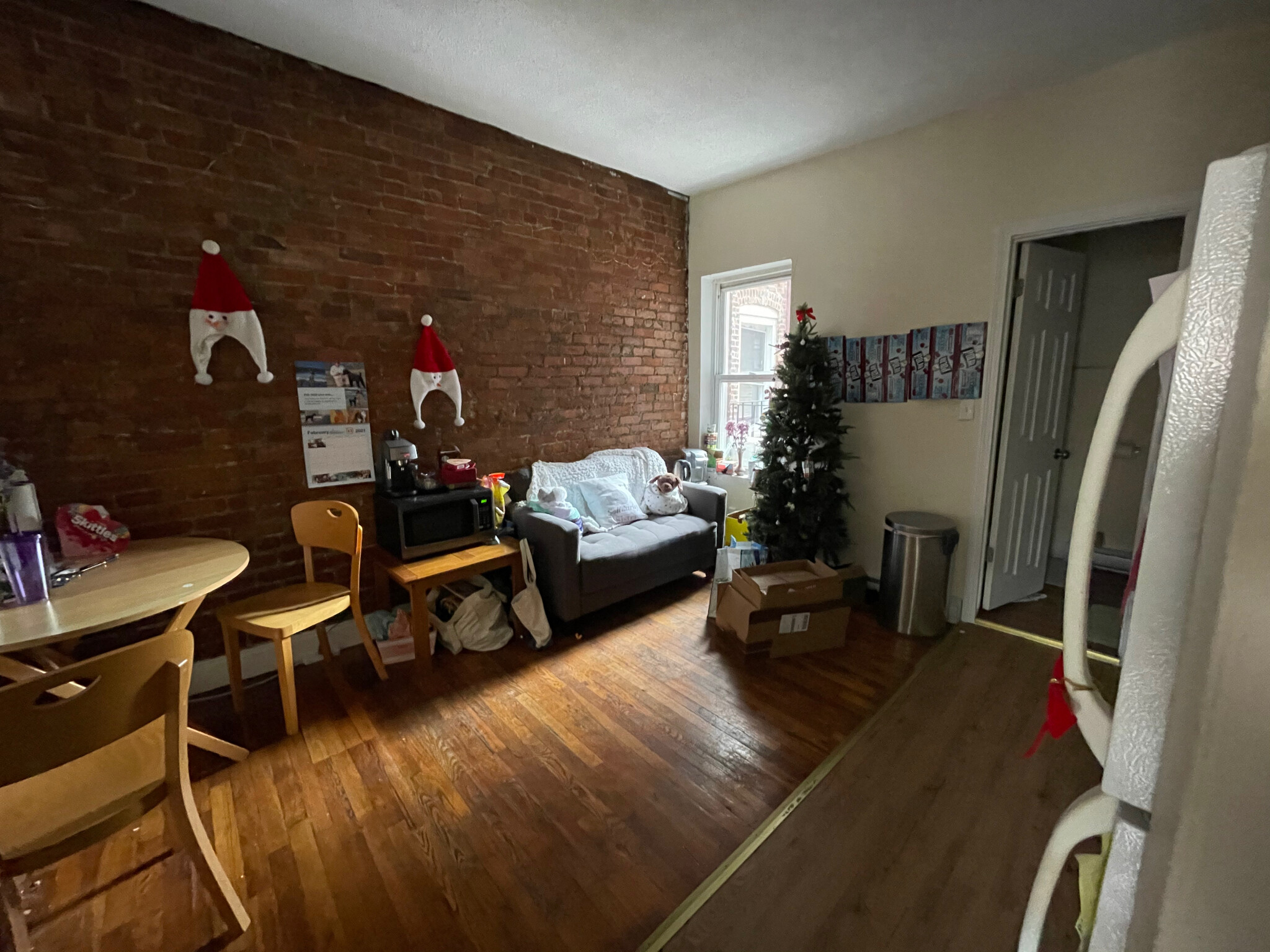 2 bed, 1 bath apartment for rent at 888 Huntington Ave Unit 5R, Mission Hill — photo 3 of 4