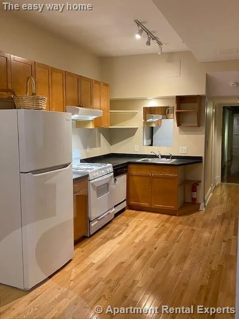 3 bed, 1 bath apartment for rent at 888 Massachusetts Ave Unit 10, Central Square — photo 1 of 19