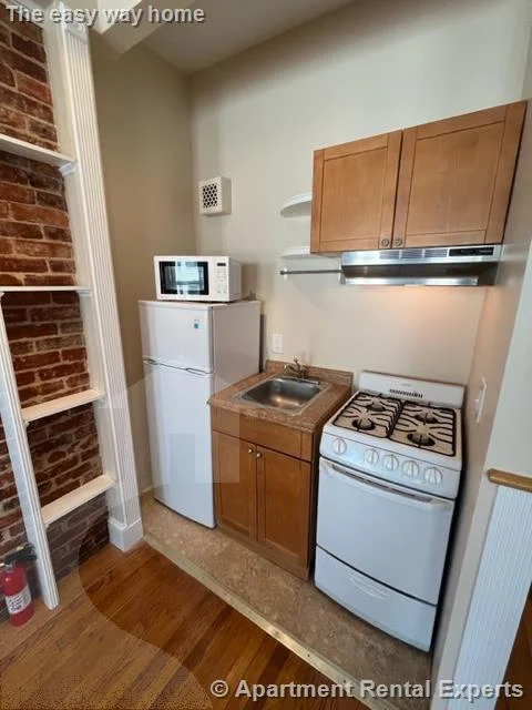 1 bed, 1 bath apartment for rent at 888 Massachusetts Ave Unit 516, Central Square — photo 4 of 14