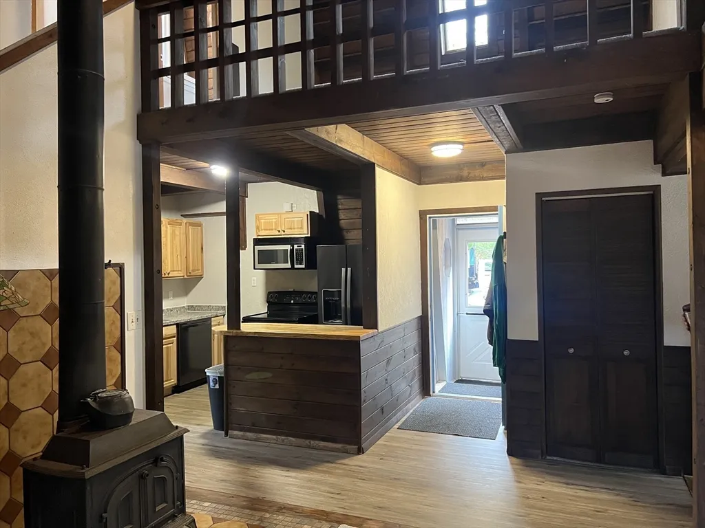 4 bed, 1 bath apartment for rent at 888 Salem St, Groveland — photo 11 of 38