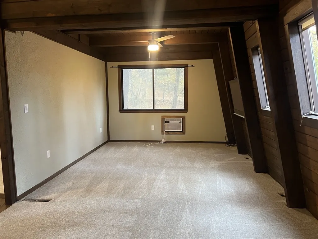 4 bed, 1 bath apartment for rent at 888 Salem St, Groveland — photo 14 of 38