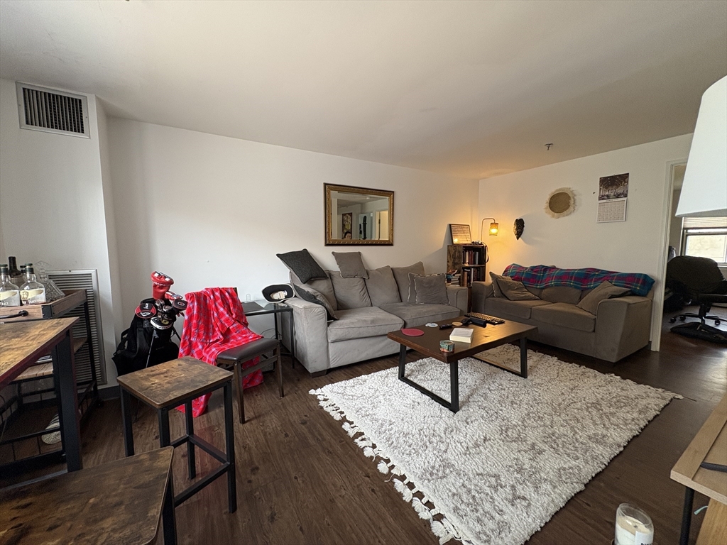 2 bed, 1 bath apartment for rent at 888 Washington St Unit 304, Chinatown — photo 2 of 13