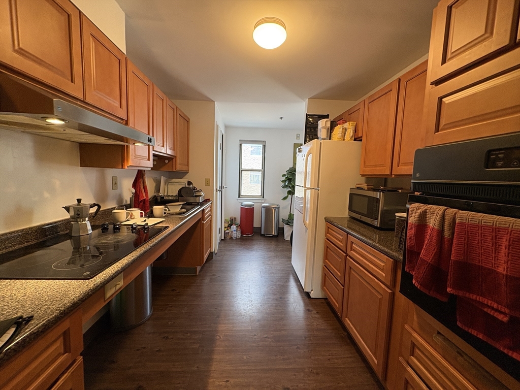 2 bed, 1 bath apartment for rent at 888 Washington St Unit 304, Chinatown — photo 6 of 13