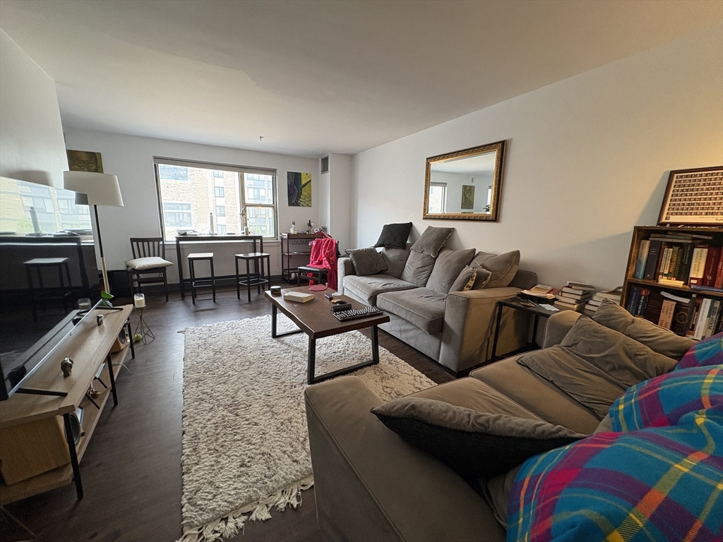2 bed, 1 bath apartment for rent at 888 Washington St Unit 304, Chinatown