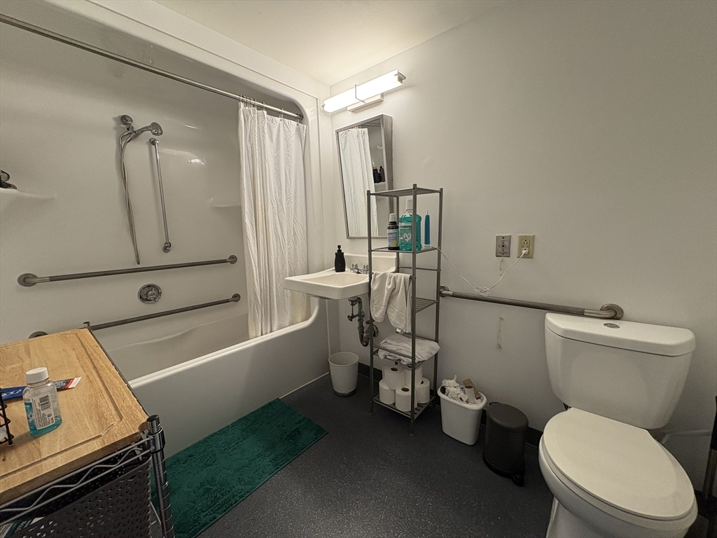 2 bed, 1 bath apartment for rent at 888 Washington St Unit 304, Chinatown — photo 8 of 13