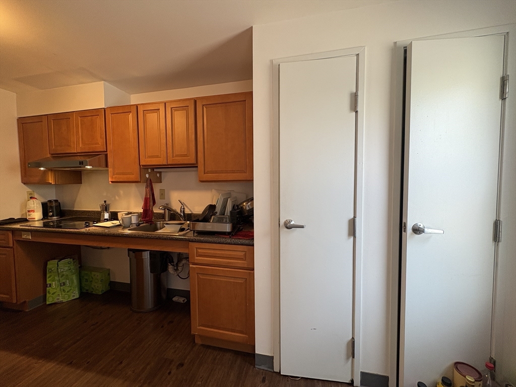2 bed, 1 bath apartment for rent at 888 Washington St Unit 304, Chinatown — photo 4 of 13
