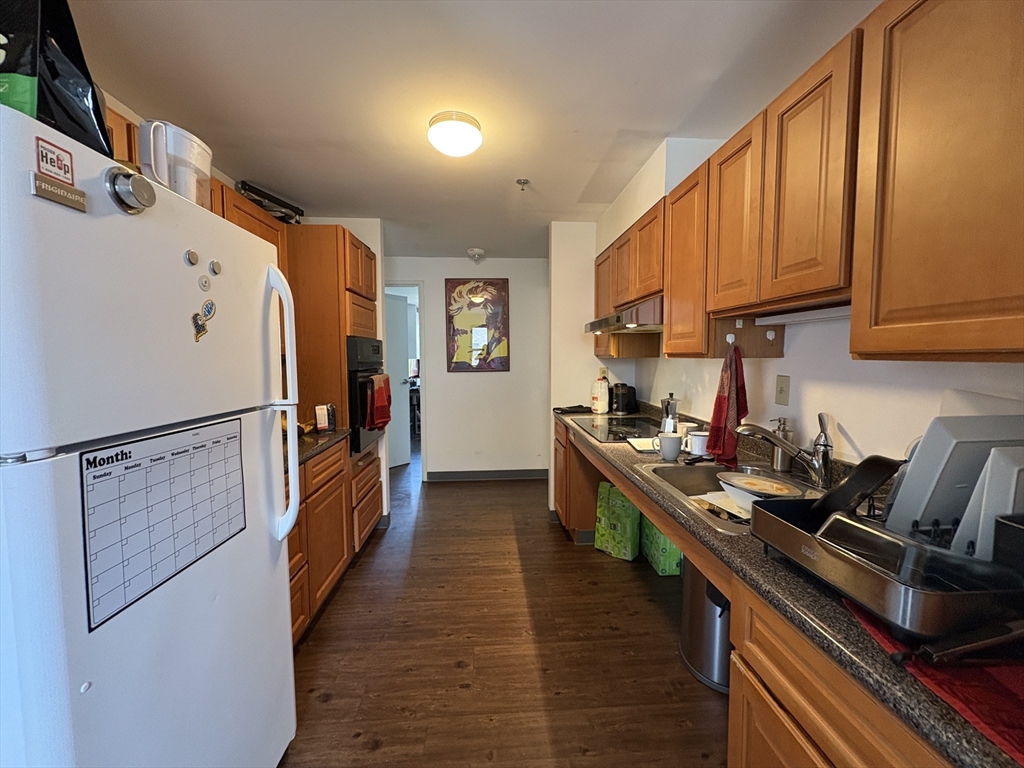 2 bed, 1 bath apartment for rent at 888 Washington St Unit 304, Chinatown — photo 3 of 13