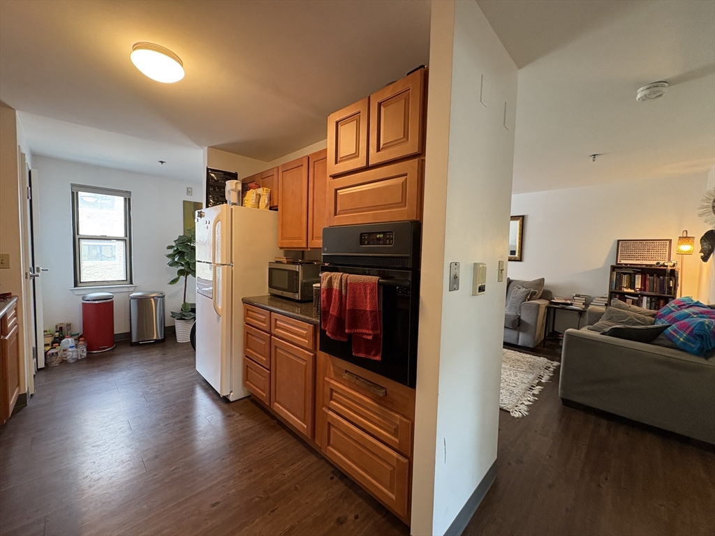 2 bed, 1 bath apartment for rent at 888 Washington St Unit 304, Chinatown — photo 5 of 13