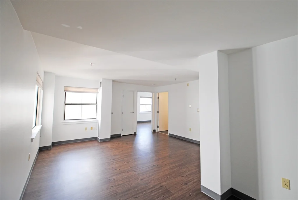 1 bed, 1 bath apartment for rent at 888 Washington St Unit 305, Chinatown — photo 3 of 9