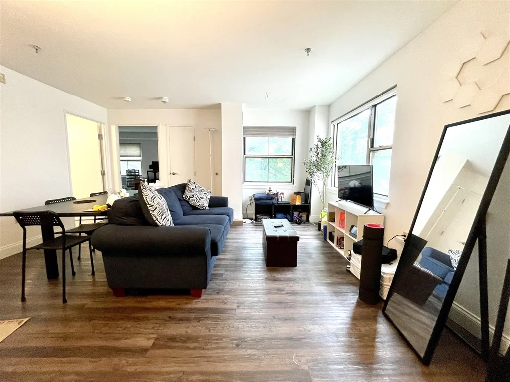 1 bed, 1 bath apartment for rent at 888 Washington St Unit 401, Chinatown — photo 1 of 12
