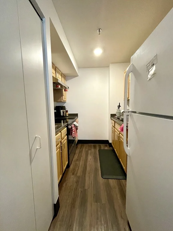 1 bed, 1 bath apartment for rent at 888 Washington St Unit 401, Chinatown — photo 11 of 12
