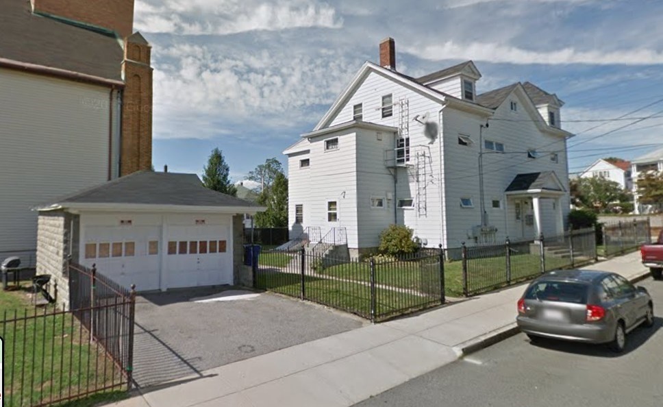 1 bed, 1 bath apartment for rent at 889 Pine Unit 3S, Fall River — photo 2 of 9