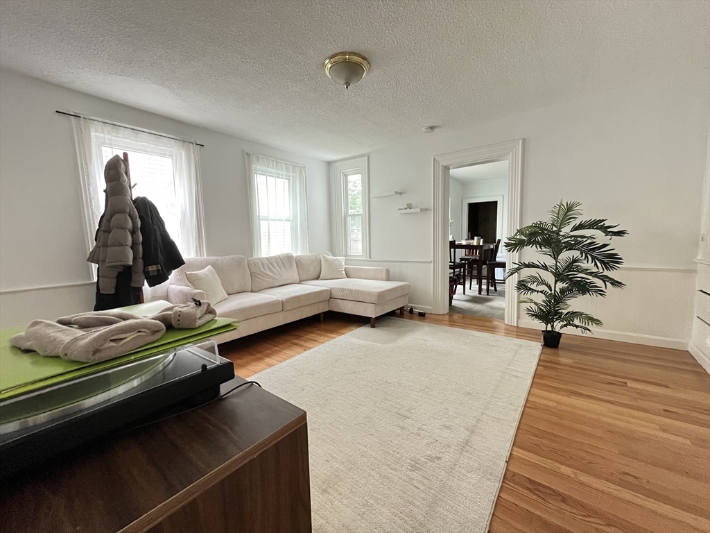 3 bed, 1 bath apartment for rent at 89 6th, East Cambridge — photo 2 of 20