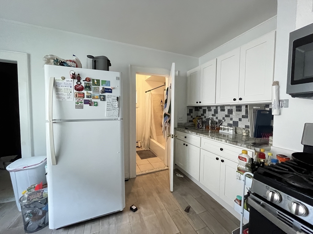 3 bed, 1 bath apartment for rent at 89 6th, East Cambridge — photo 6 of 20