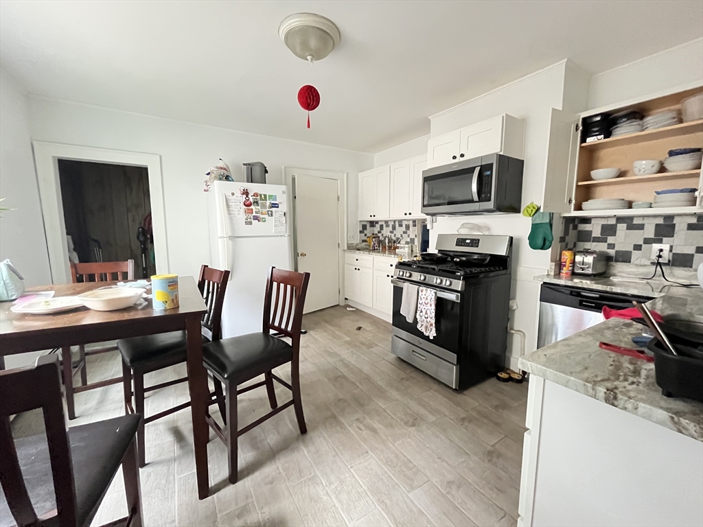 3 bed, 1 bath apartment for rent at 89 6th, East Cambridge — photo 5 of 20