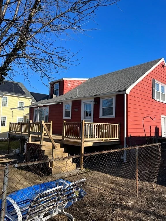3 bed, 2 bath apartment for rent at 89 Ashworth Rd, Squantum — photo 4 of 29