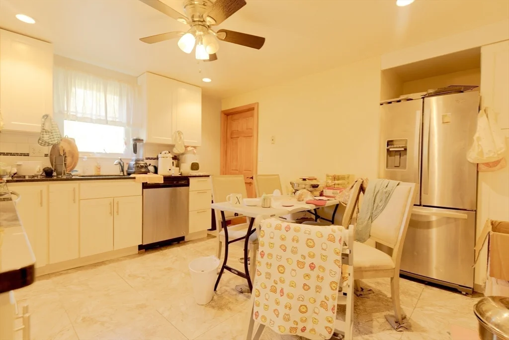 3 bed, 1 bath apartment for rent at 89 Brayton Rd Unit 2, Brighton — photo 14 of 29