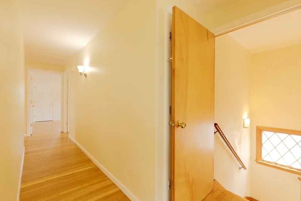 3 bed, 1 bath apartment for rent at 89 Brayton Rd Unit 2, Brighton — photo 17 of 33