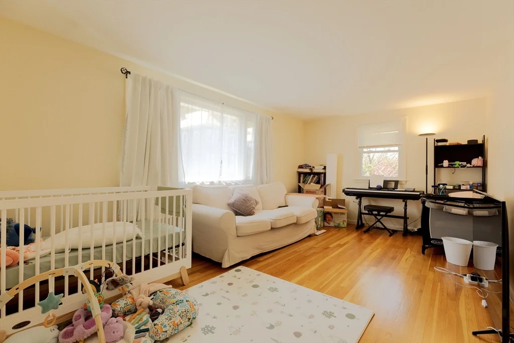 3 bed, 1 bath apartment for rent at 89 Brayton Rd Unit 2, Brighton