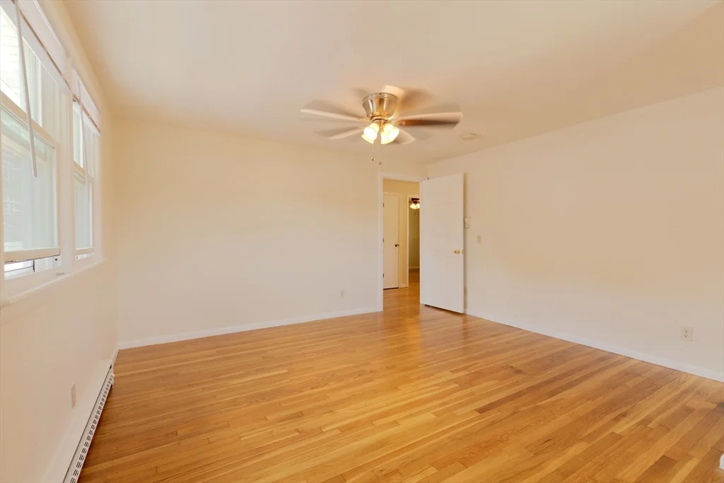 3 bed, 1 bath apartment for rent at 89 Brayton Rd Unit 2, Brighton — photo 8 of 33