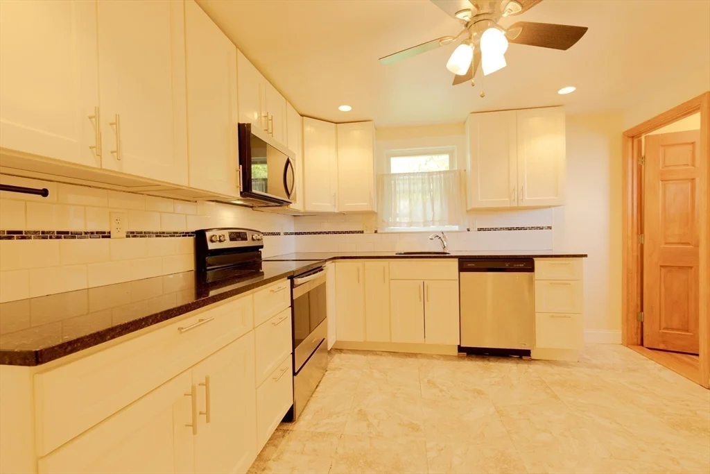 3 bed, 1 bath apartment for rent at 89 Brayton Rd Unit 2, Brighton — photo 23 of 33
