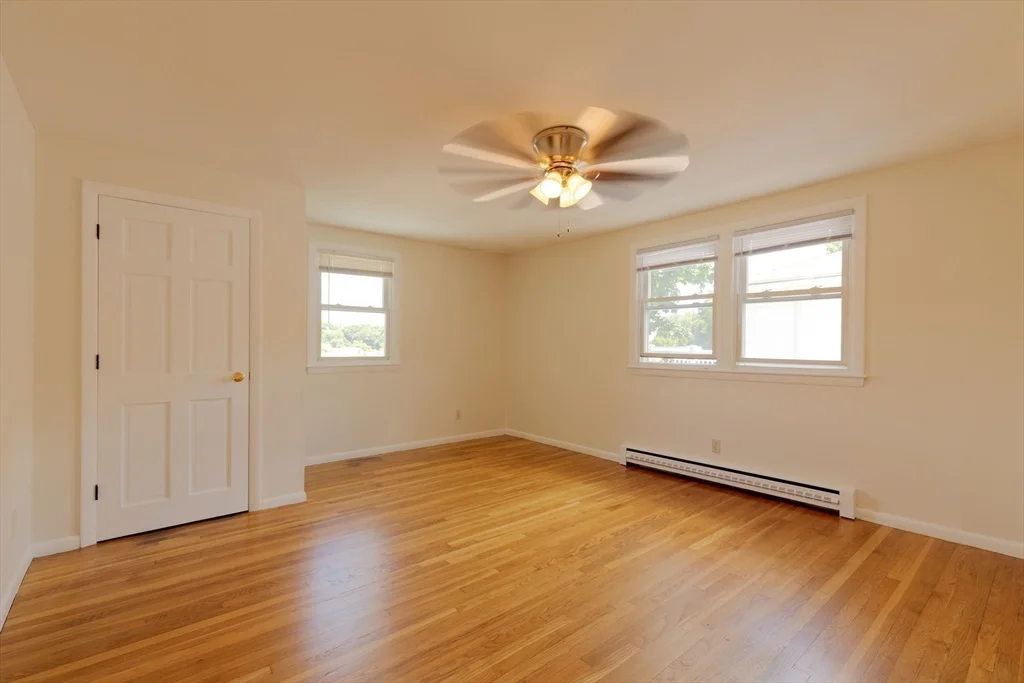 3 bed, 1 bath apartment for rent at 89 Brayton Rd Unit 2, Brighton — photo 9 of 33