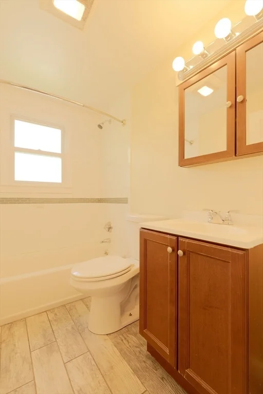 3 bed, 1 bath apartment for rent at 89 Brayton Rd Unit 2, Brighton — photo 26 of 33
