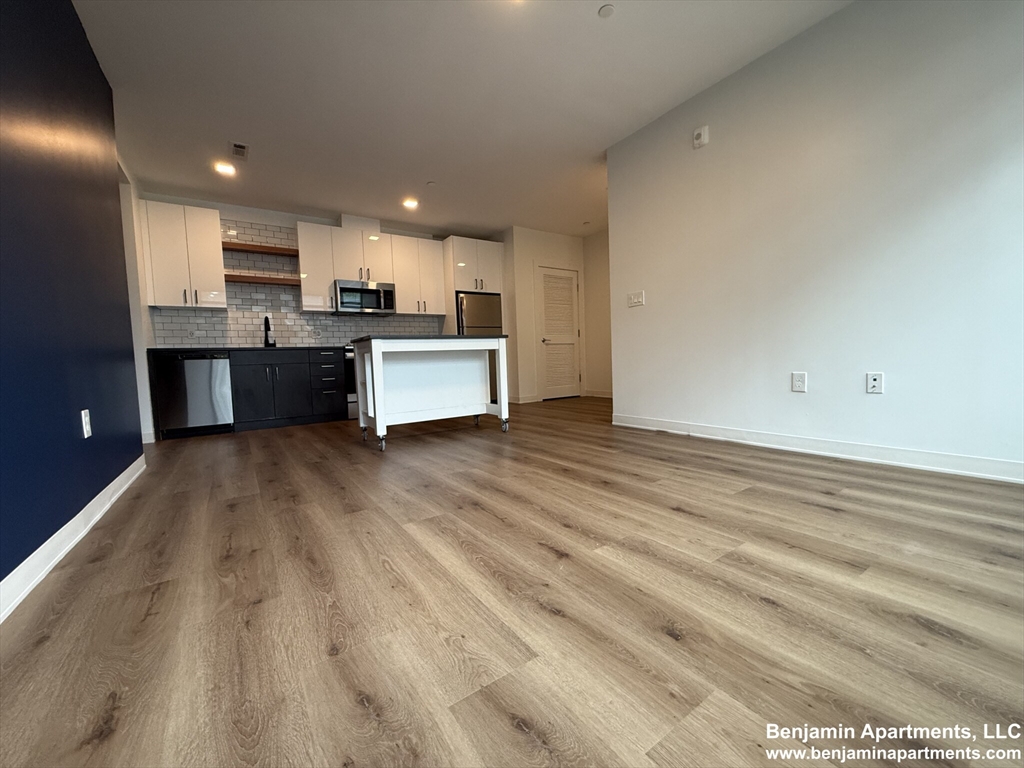 2 bed, 2 bath apartment for rent at 89 Brighton Ave Unit 201, Allston — photo 2 of 16