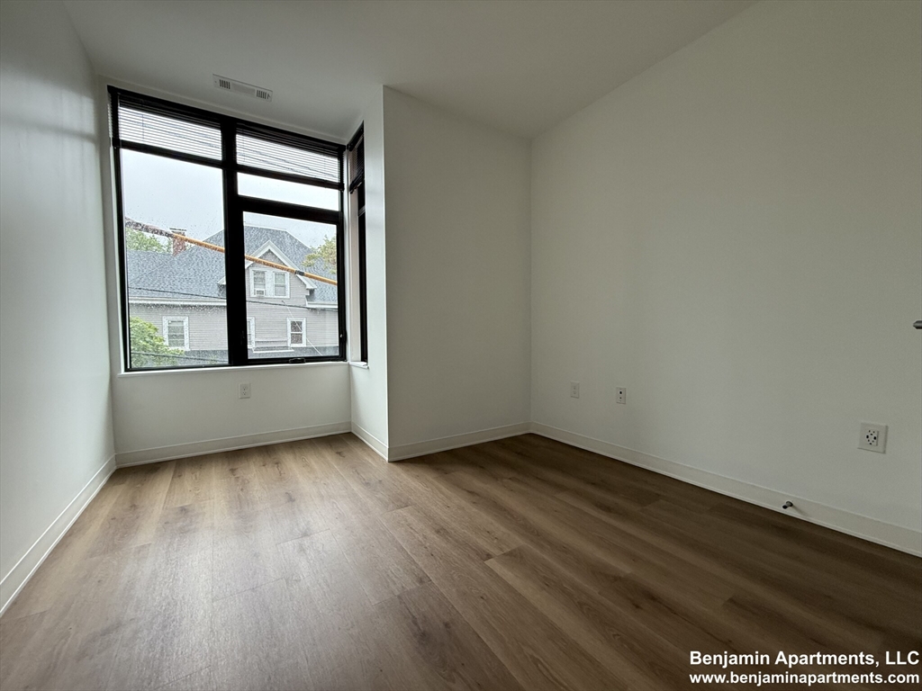 2 bed, 2 bath apartment for rent at 89 Brighton Ave Unit 201, Allston — photo 9 of 16