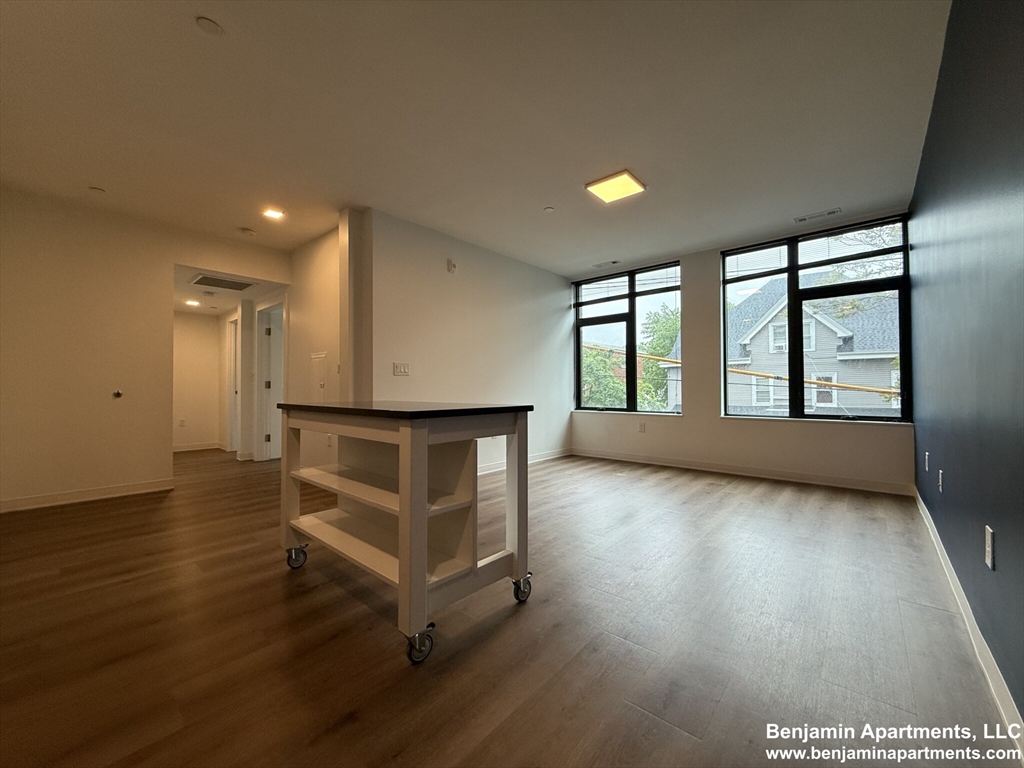2 bed, 2 bath apartment for rent at 89 Brighton Ave Unit 201, Allston — photo 5 of 16