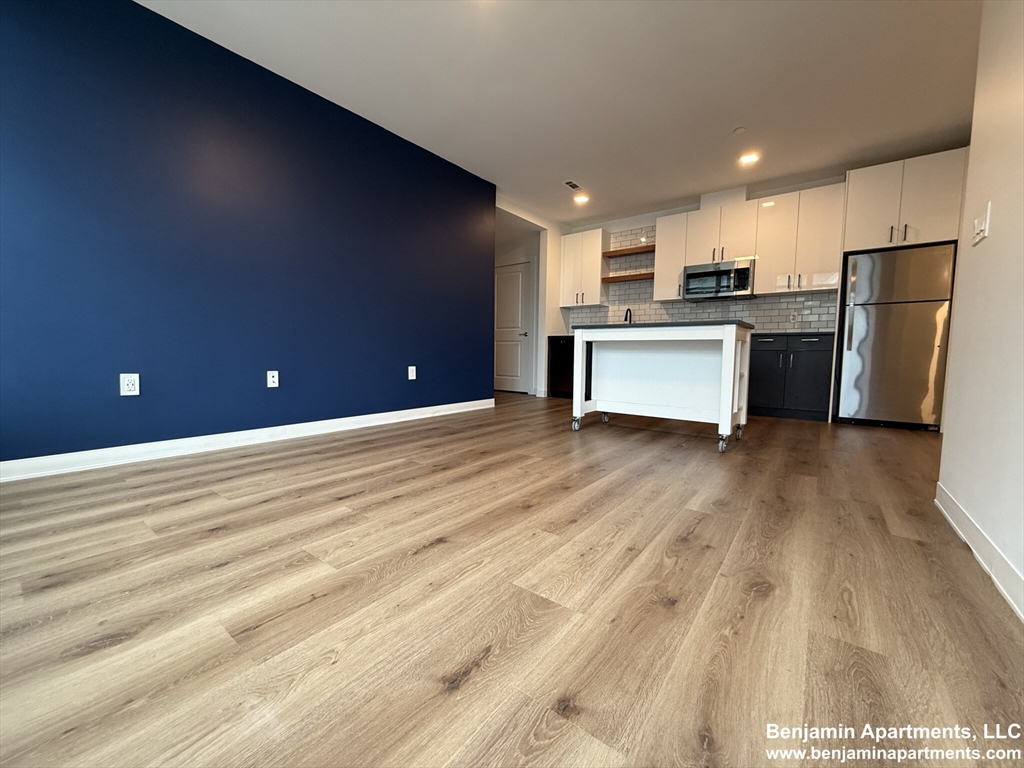 2 bed, 2 bath apartment for rent at 89 Brighton Ave Unit 201, Allston — photo 3 of 16