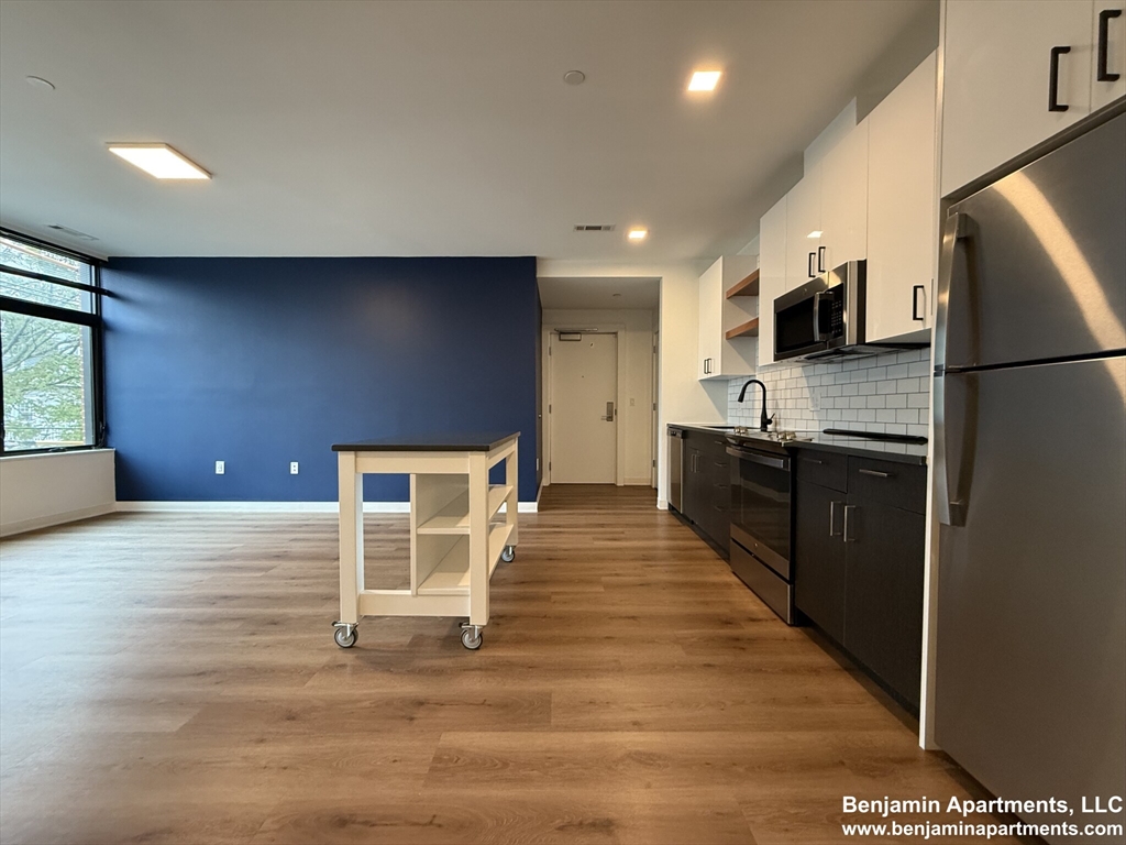 2 bed, 2 bath apartment for rent at 89 Brighton Ave Unit 201, Allston — photo 7 of 16