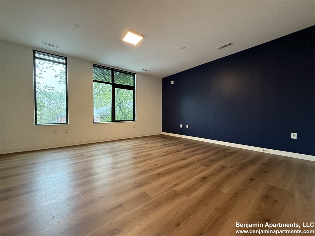 Studio bed, 1 bath apartment for rent at 89 Brighton Ave Unit 210, Allston — photo 3 of 9