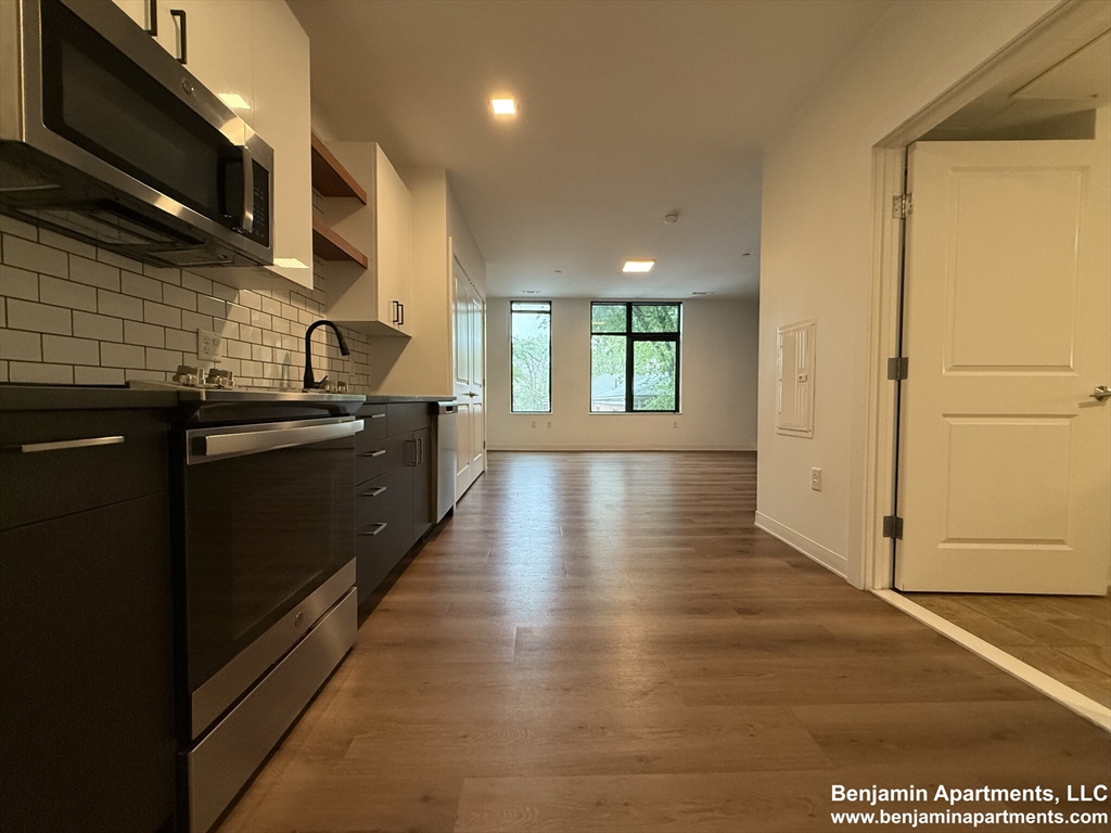 Studio bed, 1 bath apartment for rent at 89 Brighton Ave Unit 210, Allston — photo 2 of 9