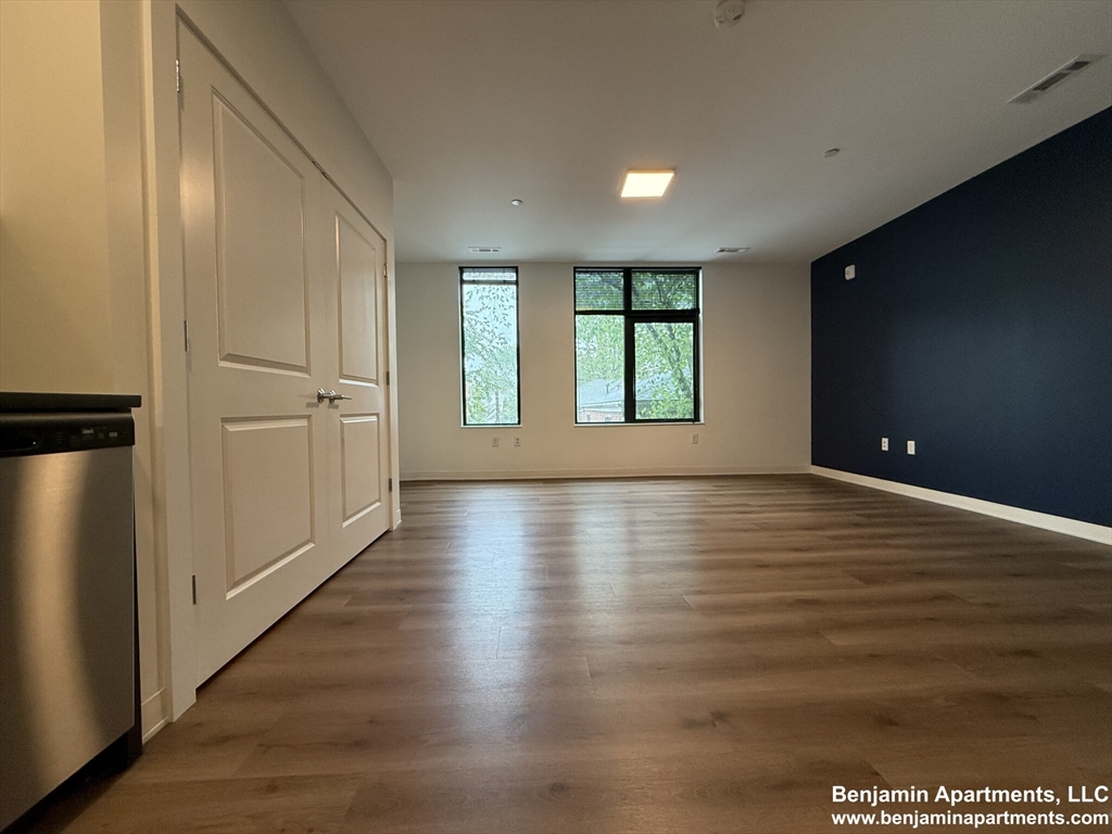 Studio bed, 1 bath apartment for rent at 89 Brighton Ave Unit 210, Allston