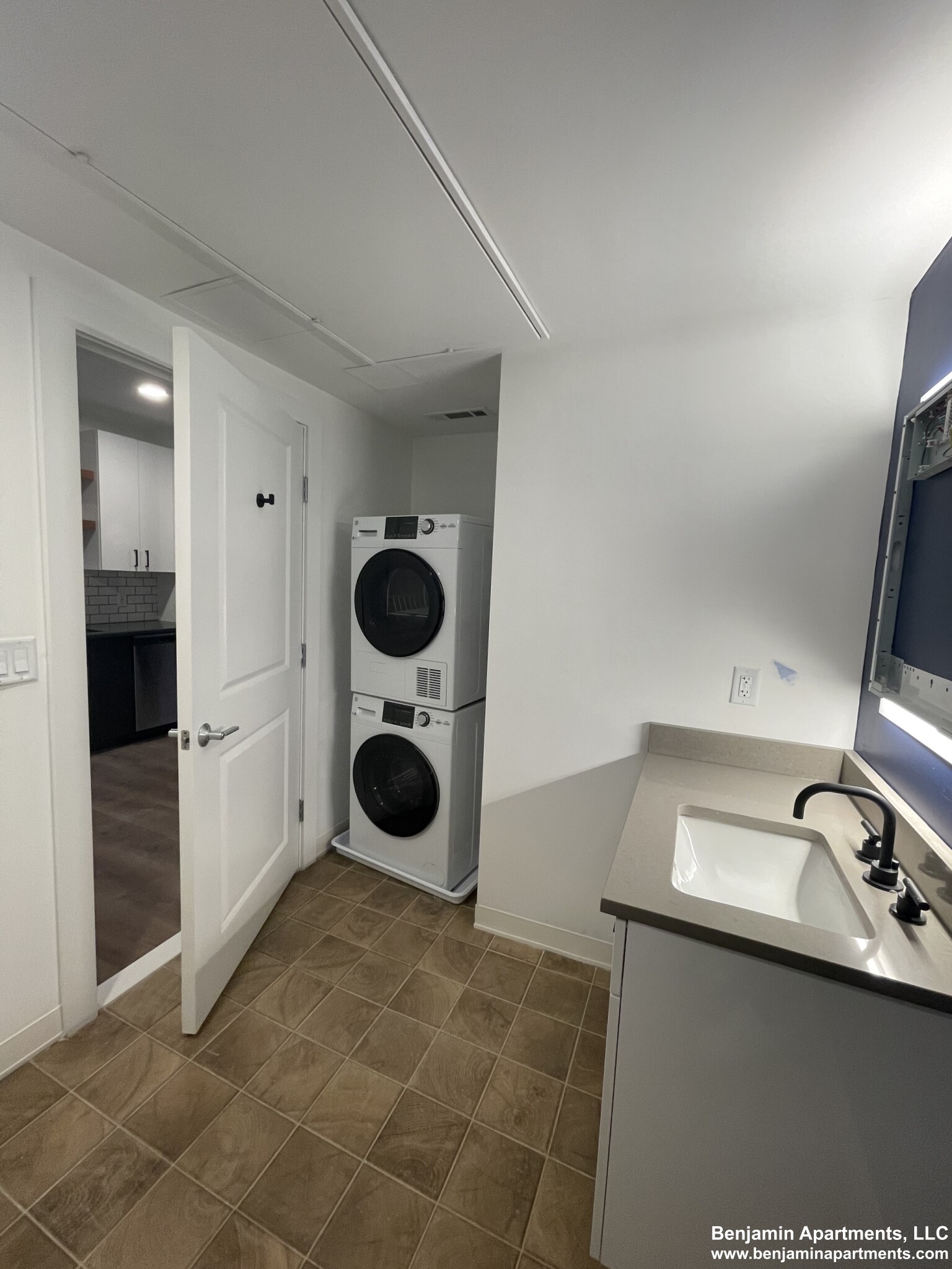Studio bed, 1 bath apartment for rent at 89 Brighton Ave Unit 210E, Allston — photo 8 of 8