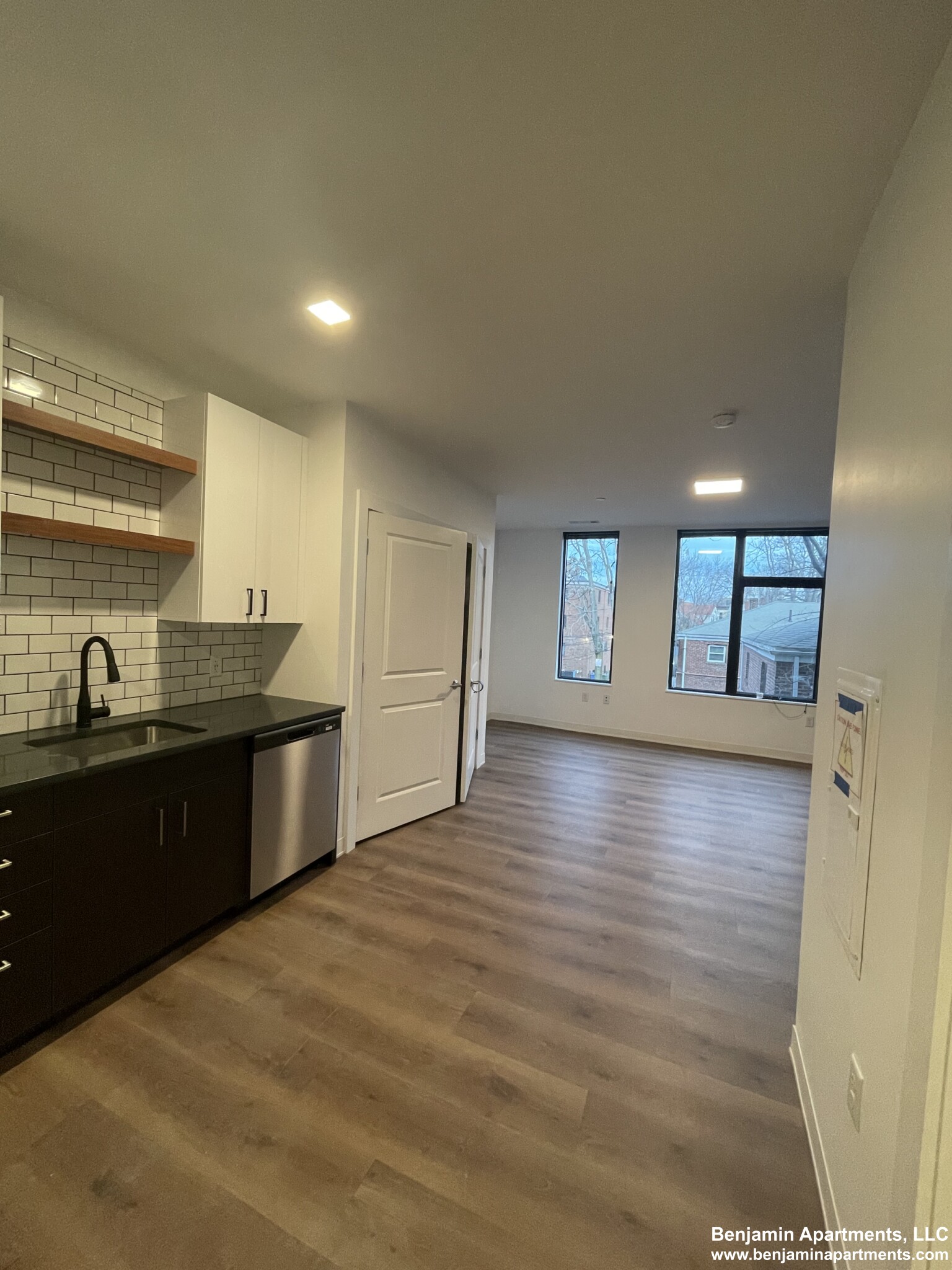 Studio bed, 1 bath apartment for rent at 89 Brighton Ave Unit 210E, Allston — photo 4 of 8