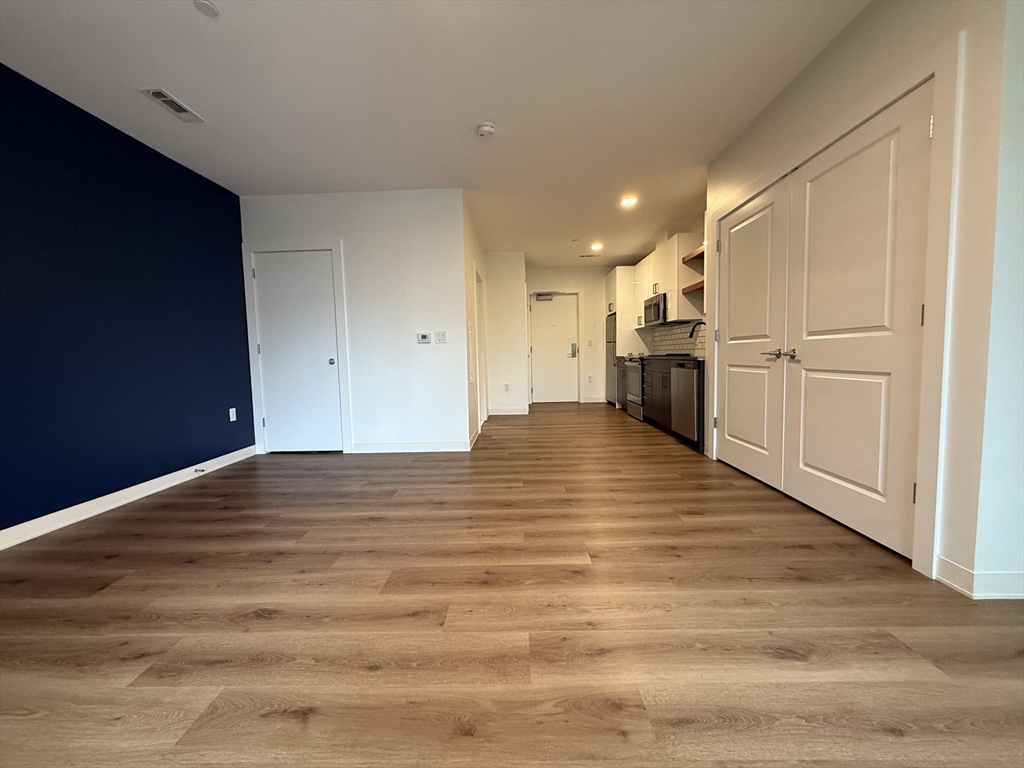 Studio bed, 1 bath apartment for rent at 89 Brighton Ave Unit 313, Allston — photo 7 of 11