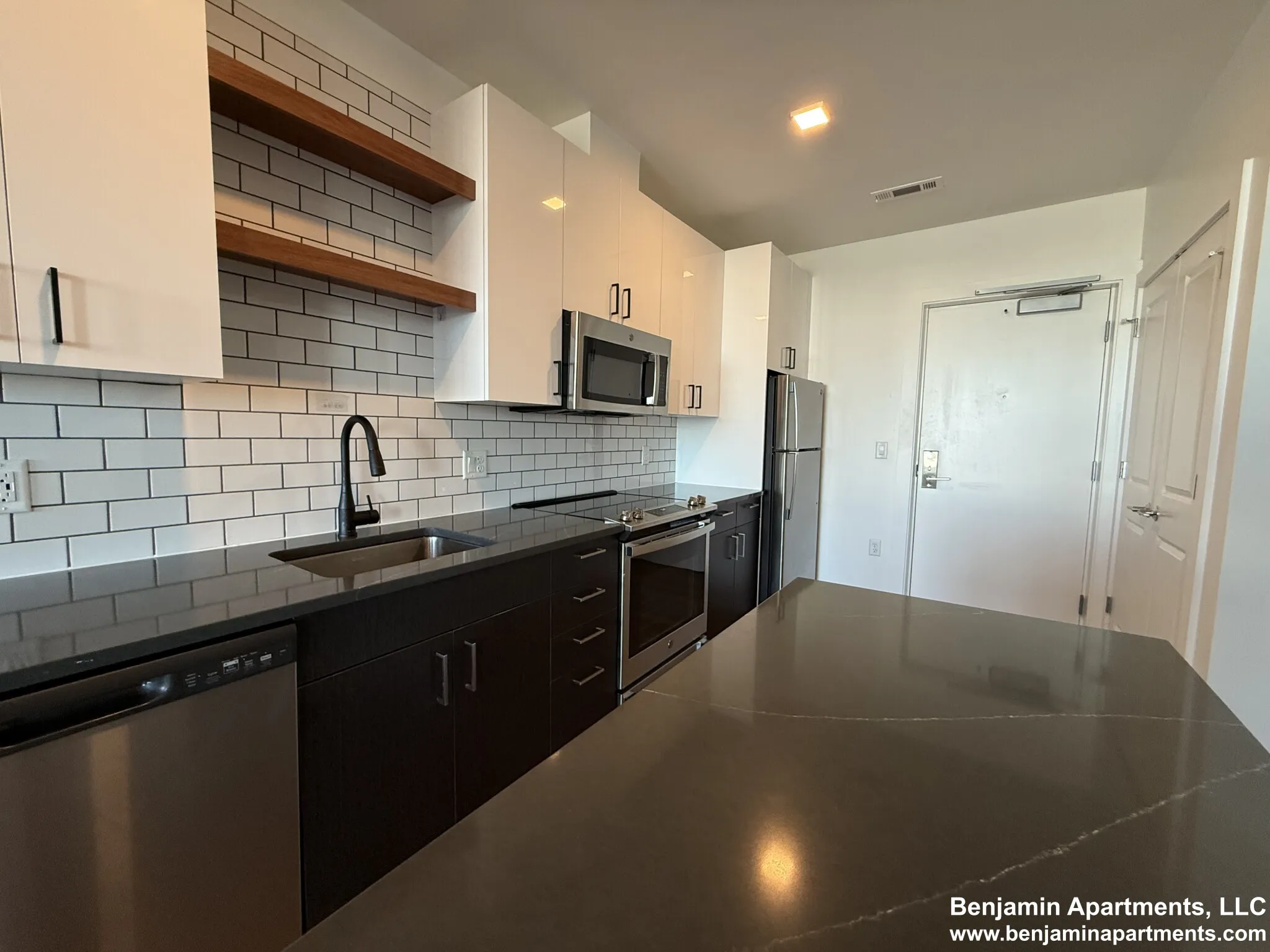 2 bed, 1 bath apartment for rent at 89 Brighton Ave Unit 604, Allston — photo 5 of 16