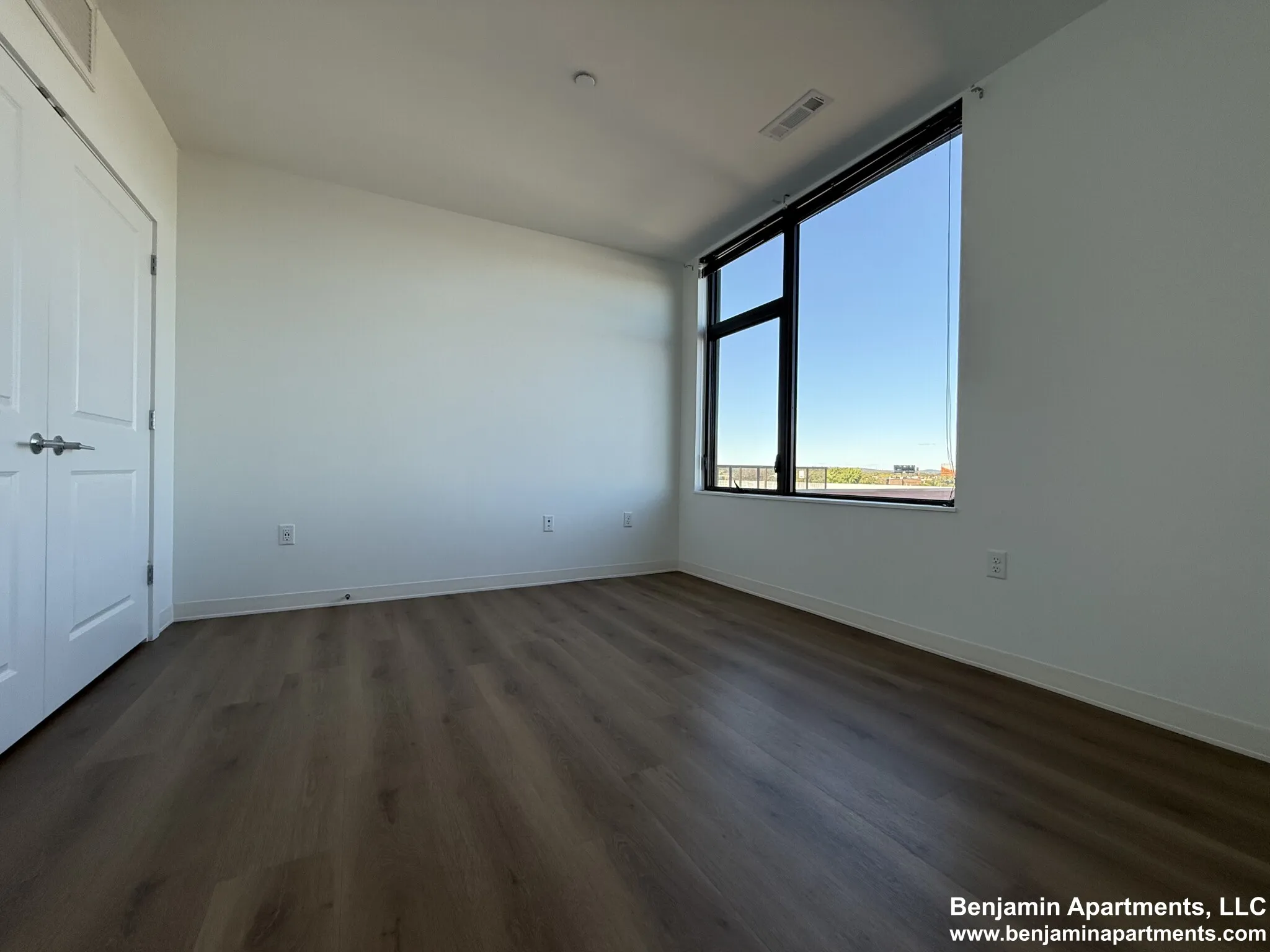 2 bed, 1 bath apartment for rent at 89 Brighton Ave Unit 604, Allston — photo 7 of 16