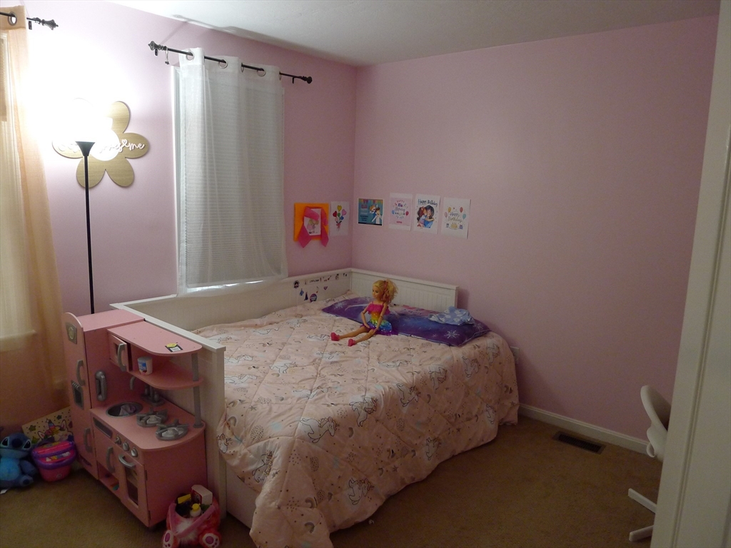 3 bed, 2 bath apartment for rent at 89 Brookdale Unit 89, Shrewsbury — photo 10 of 21