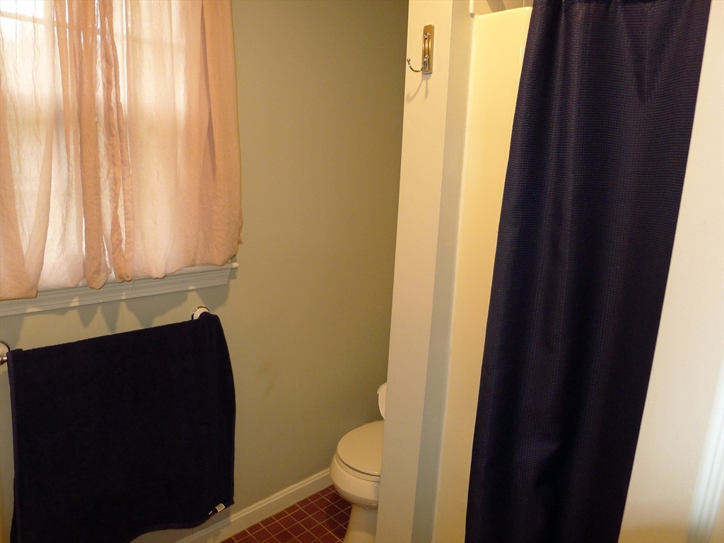 3 bed, 2 bath apartment for rent at 89 Brookdale Unit 89, Shrewsbury — photo 9 of 21