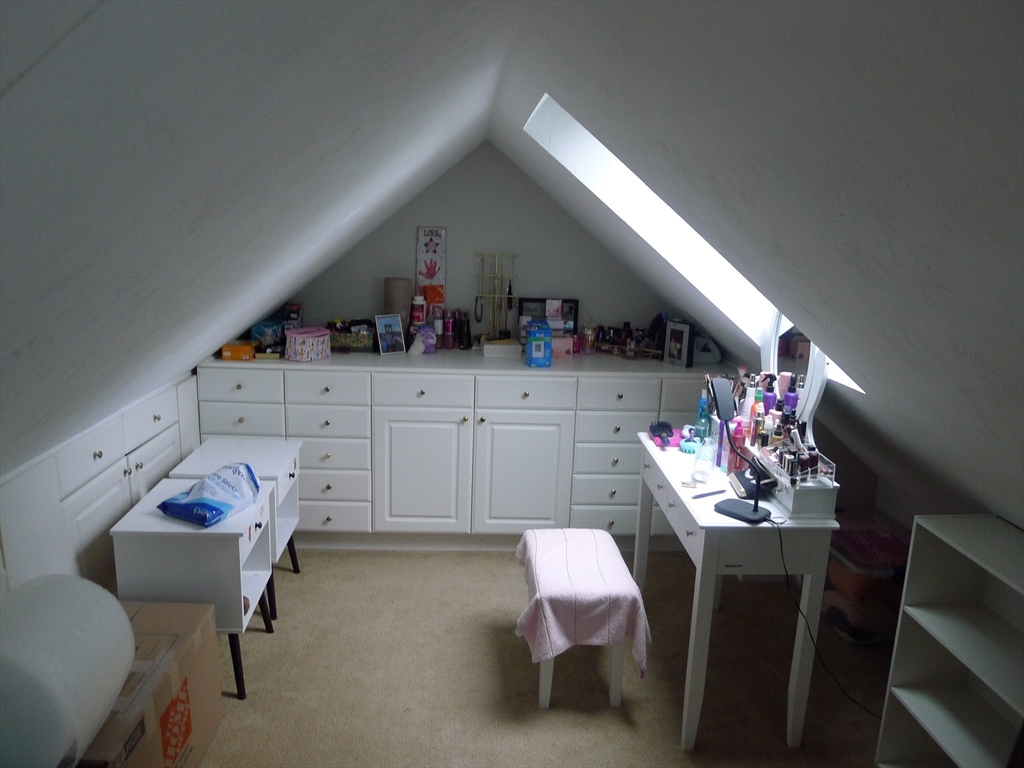 3 bed, 2 bath apartment for rent at 89 Brookdale Unit 89, Shrewsbury — photo 8 of 21