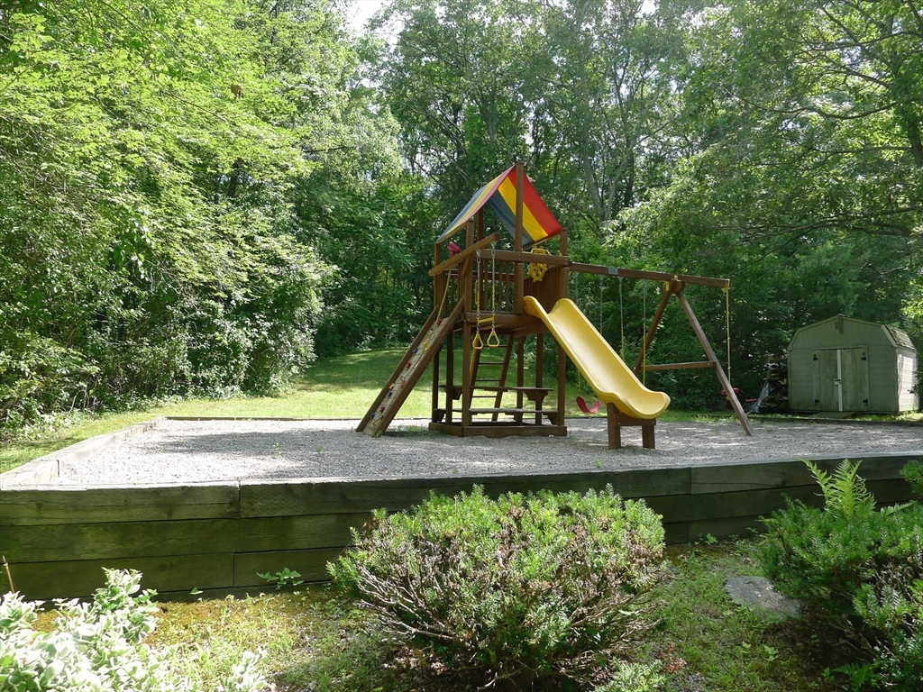 3 bed, 2 bath apartment for rent at 89 Brookdale Unit 89, Shrewsbury — photo 20 of 21