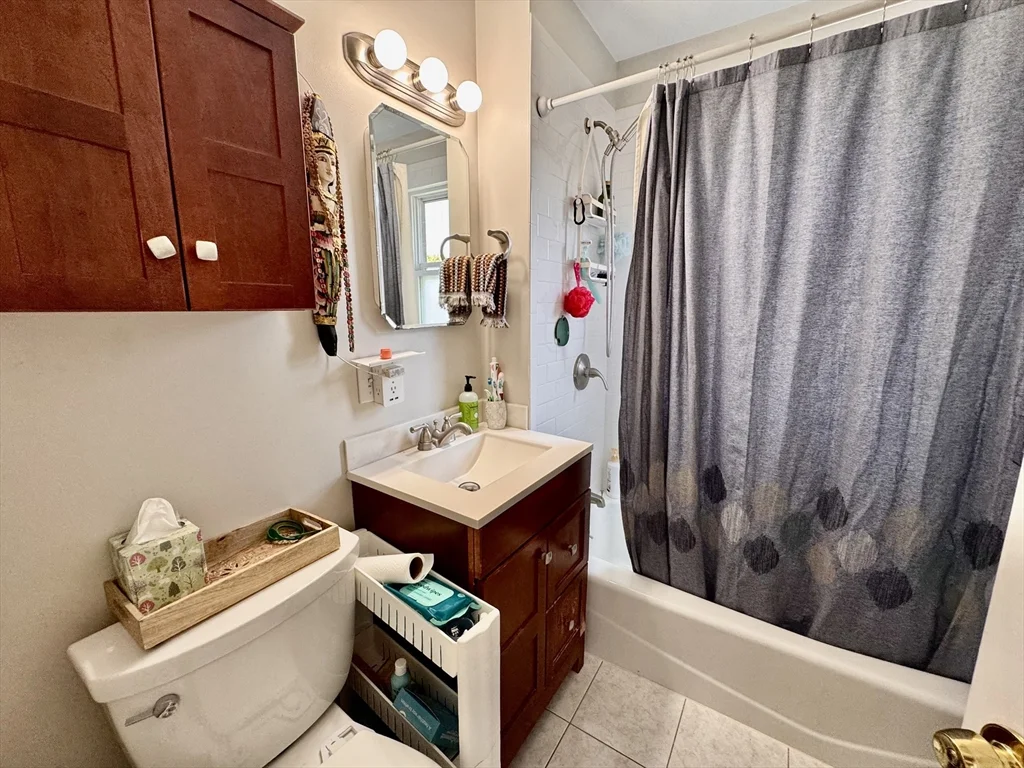 5 bed, 2 bath apartment for rent at 89 Burget Ave Unit 2, Tufts University — photo 10 of 28