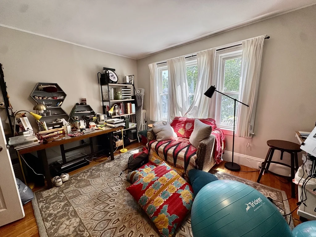 5 bed, 2 bath apartment for rent at 89 Burget Ave Unit 2, Tufts University — photo 5 of 28