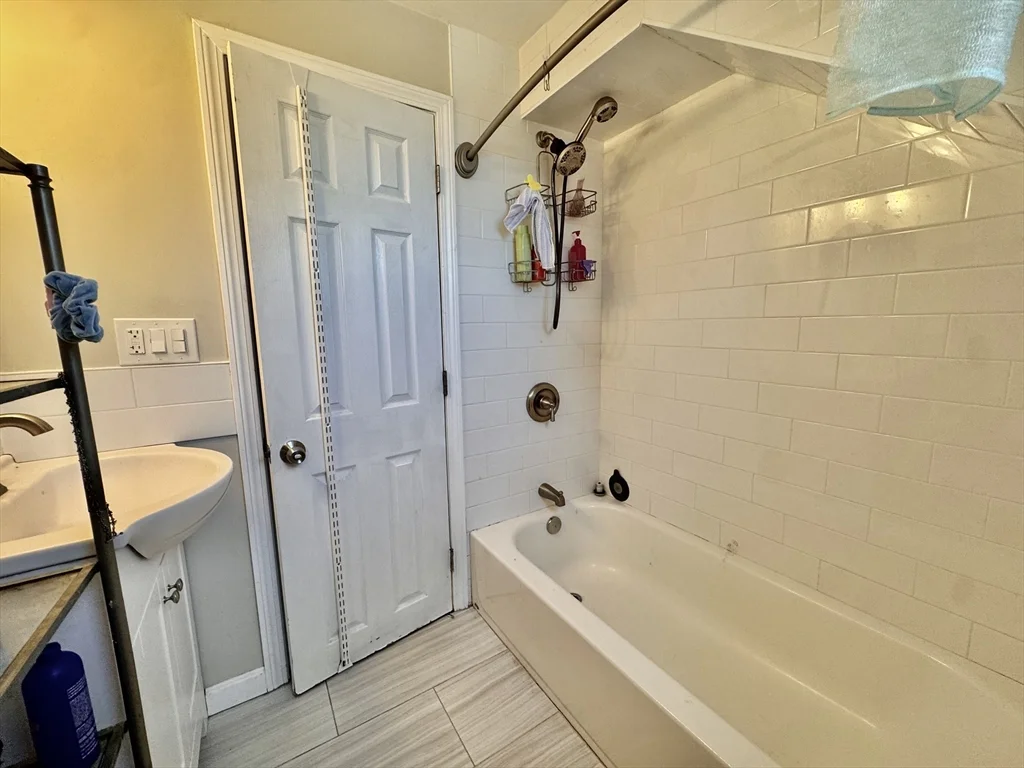 5 bed, 2 bath apartment for rent at 89 Burget Ave Unit 2, Tufts University — photo 20 of 28